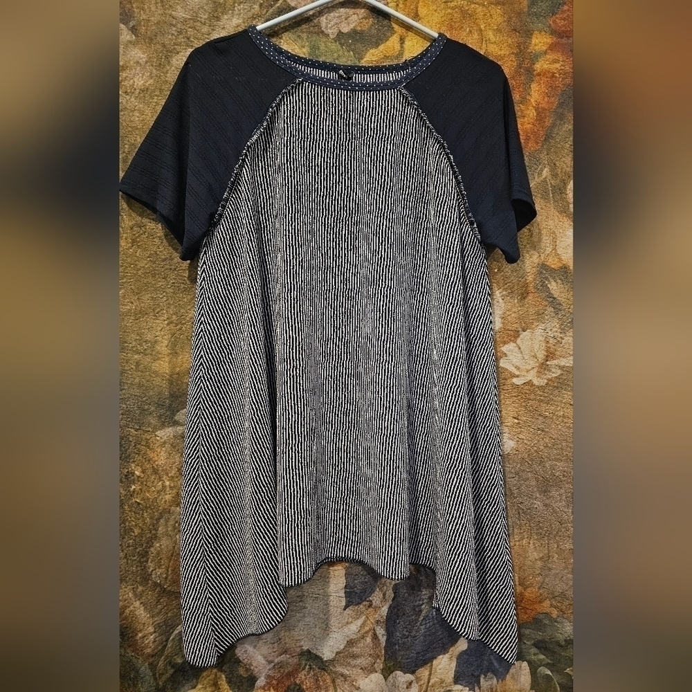 Smash! Tunic Top